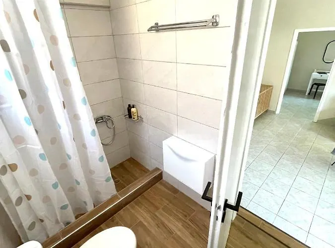 Sofi's Apartamento Calamata