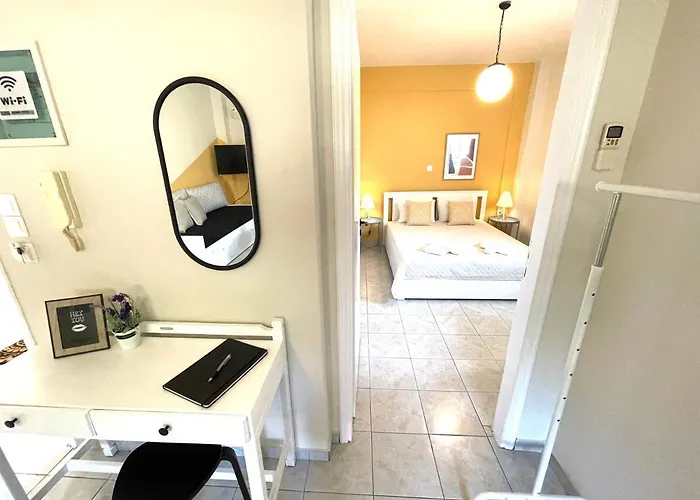 Sofi's Apartamento Calamata